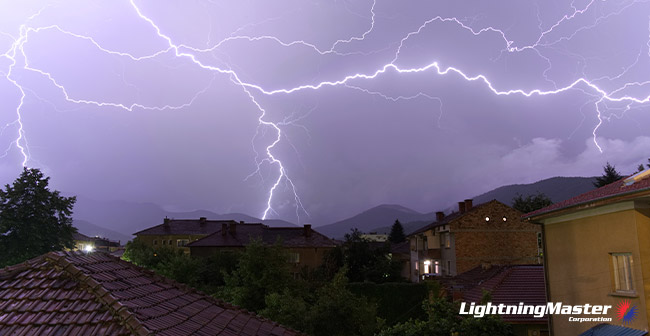 lightning-Strike-Survivors